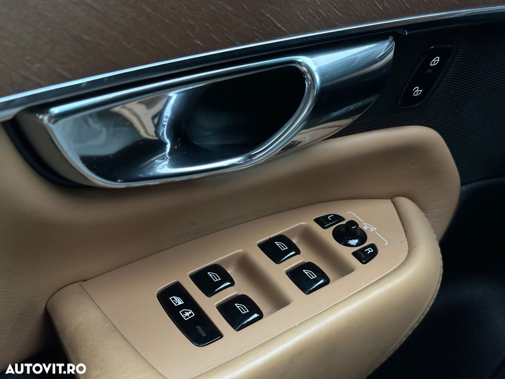 Volvo XC 90 D5 AWD Geartronic Inscription - 27