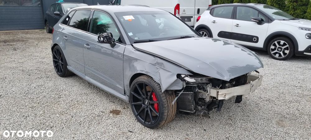 Audi RS3 Sportback S tronic - 4