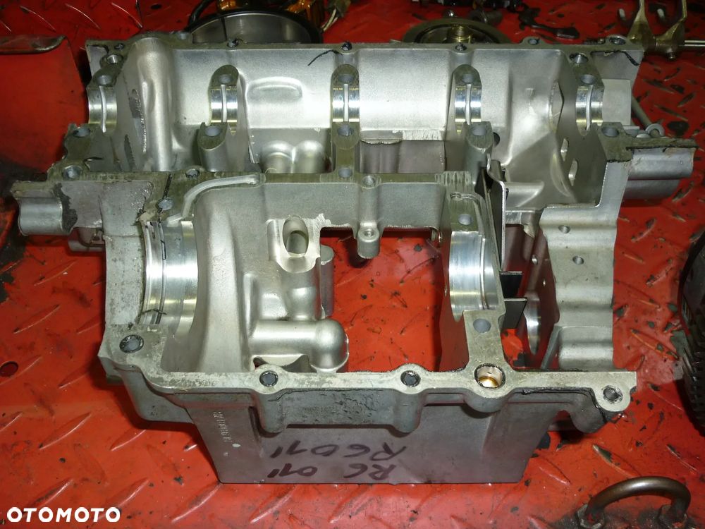 Silnik na części Yamaha YZF R6 rok 2000 - 23