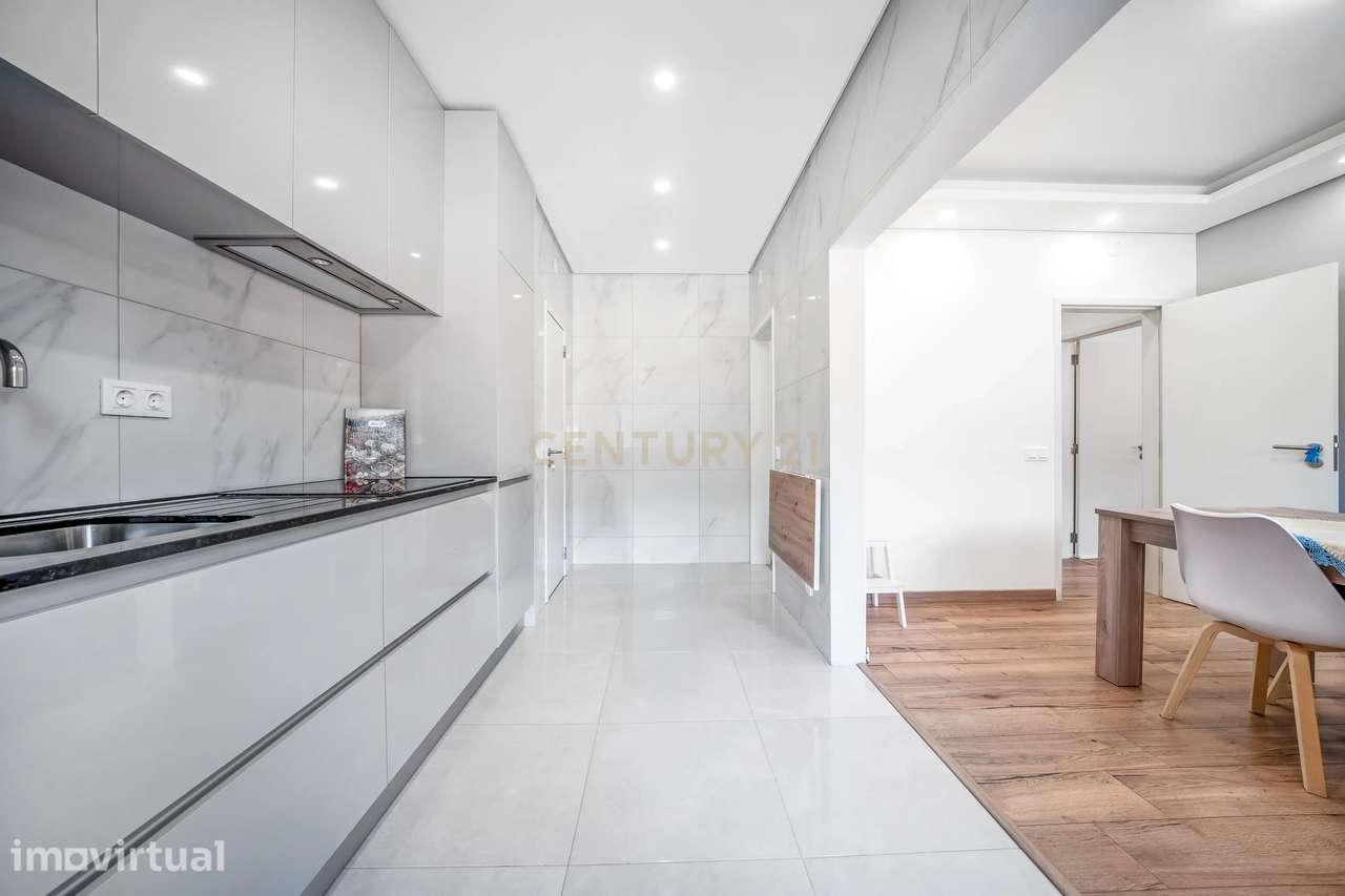 APARTAMENTO T3 | RENOVADO | GARAGEM | ARRECADAÇÃO| S.B.MESSINES - Grande imagem: 5/26