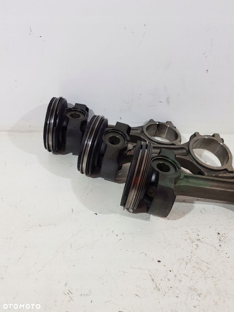 tłok + korbowód mercedes w205 1.6 dci r9ma500 626951 - 9