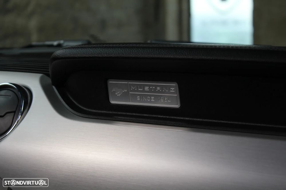 Ford Mustang Cabrio 2.3 Eco Boost - 25