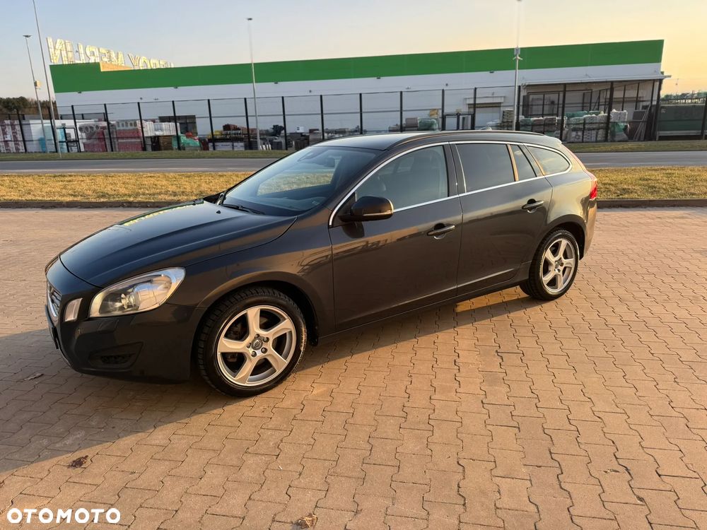 Volvo V60 D3 Geartronic Momentum - 11