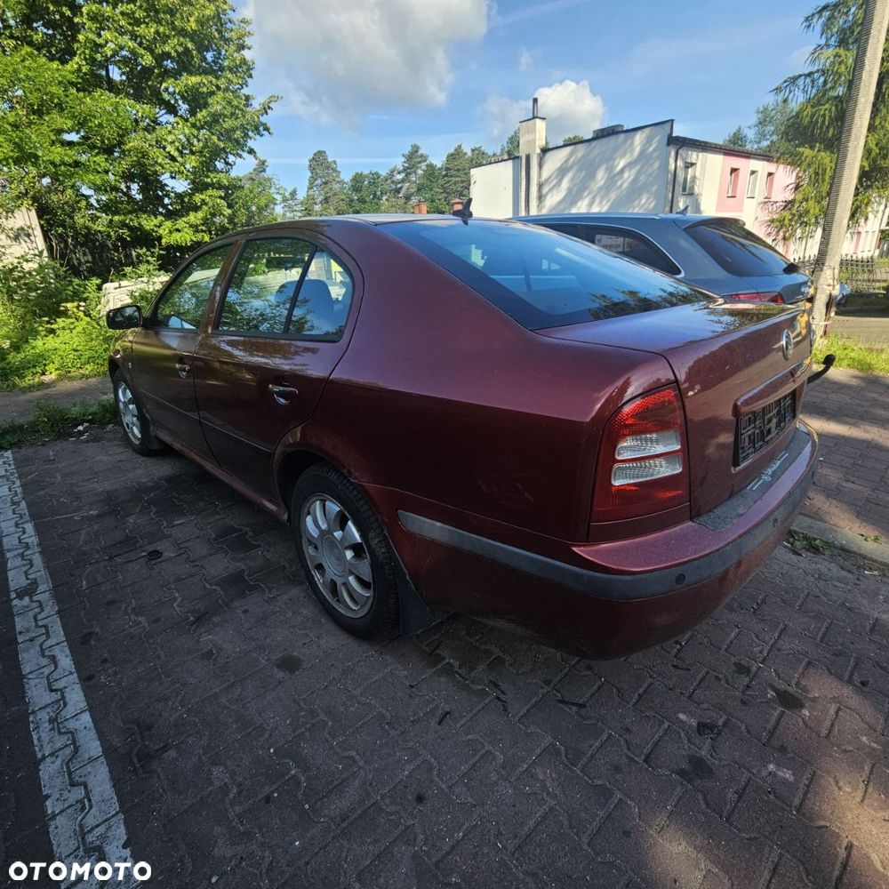 Zderzak tył / Skoda Octavia (2003r)  (kod lak: 9770) - 3