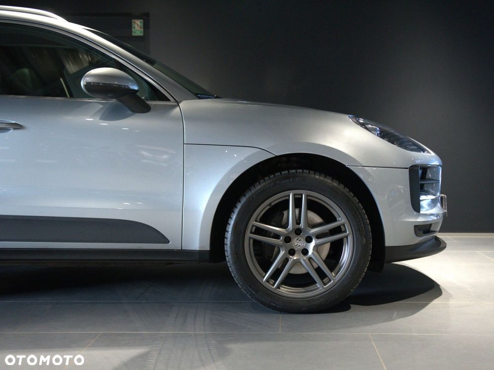 Porsche Macan Standard - 12