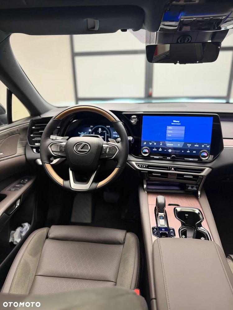 Lexus RX 450h+ Omotenashi - 14