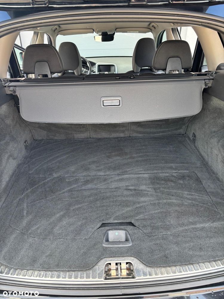 Volvo XC 60 D3 Momentum - 40