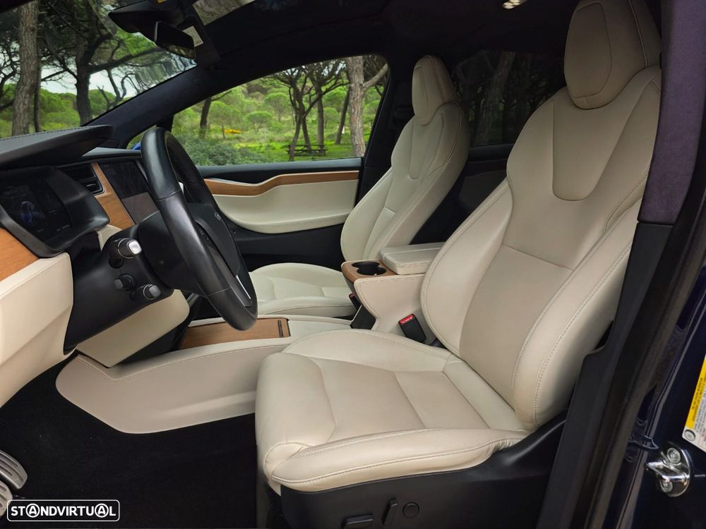 Tesla Model X P100D - 14