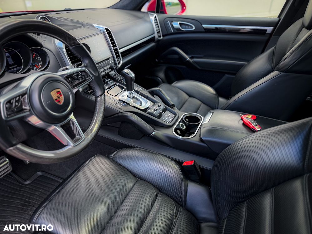 Porsche Cayenne Turbo S Tiptronic S - 11