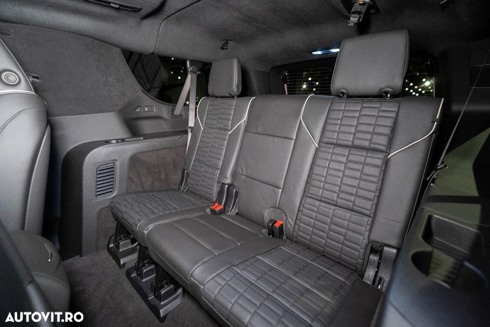 Cadillac Escalade - 7