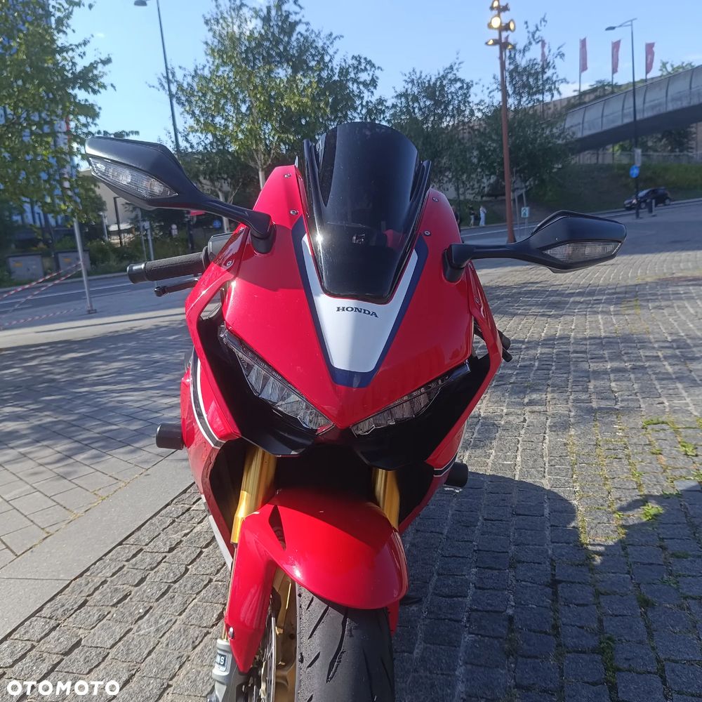 Honda CBR - 8