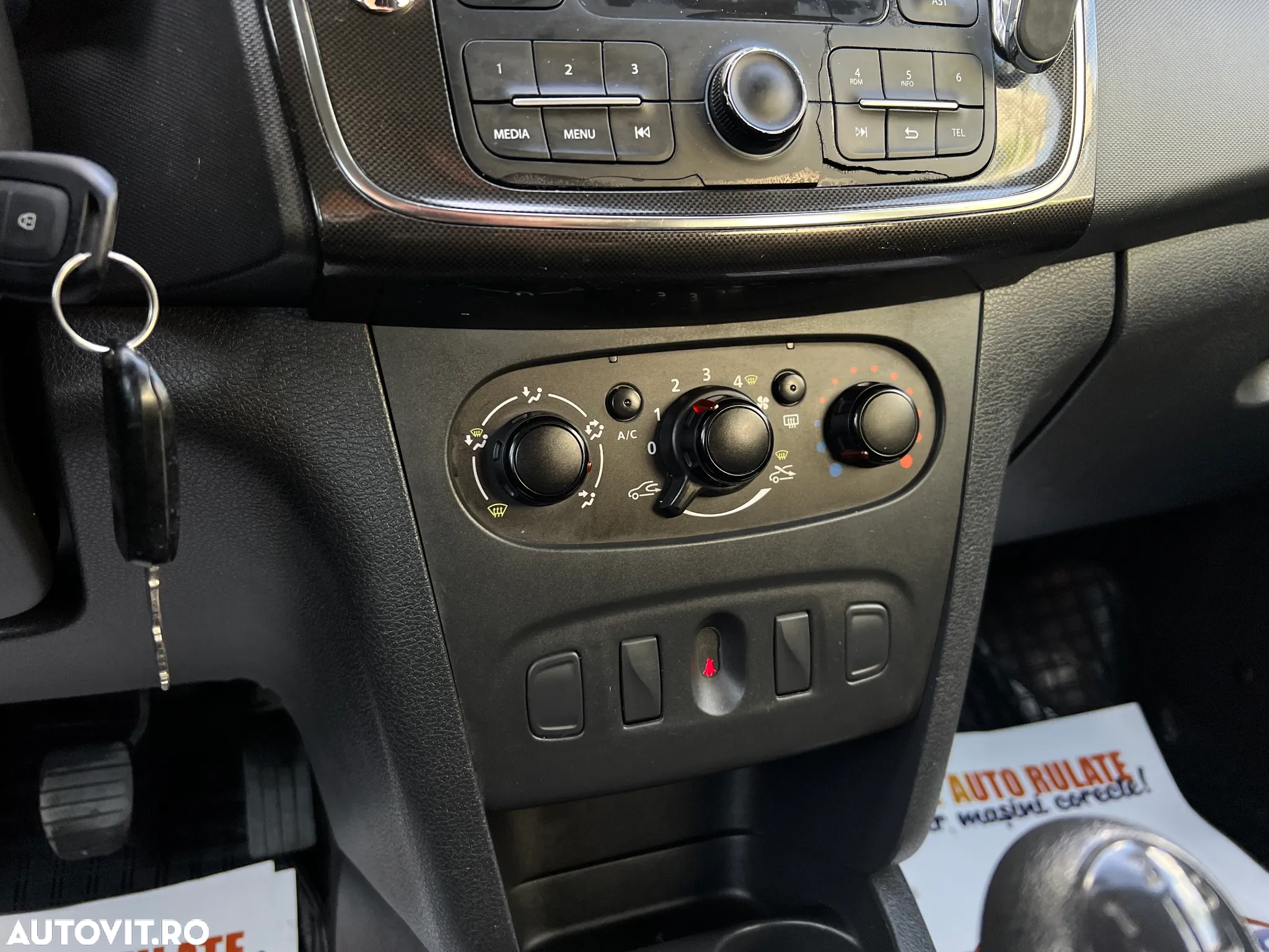 Dacia Logan 1.0 SCe Ambiance - 12