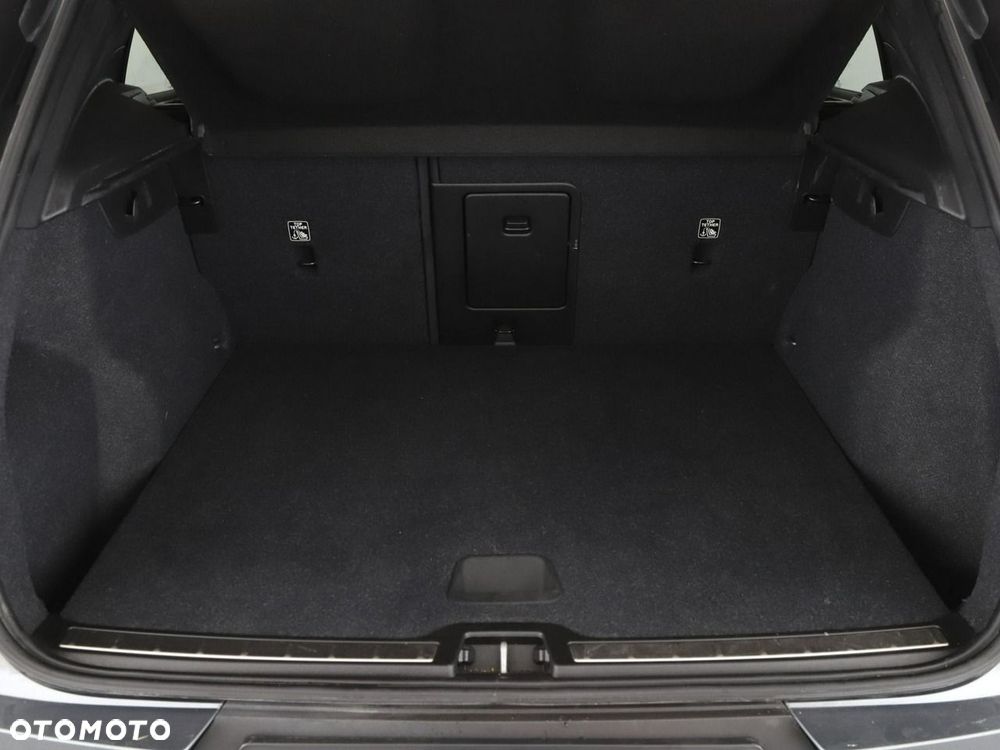 Volvo XC 40 D3 SCR R-Design - 21