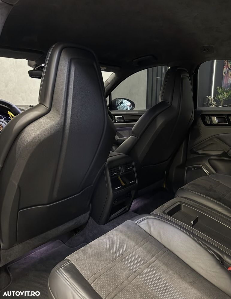 Porsche Cayenne Coupe - 9