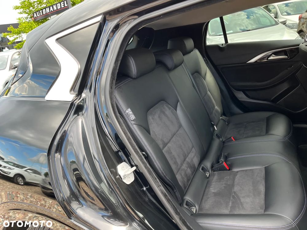 Infiniti Q30 - 34