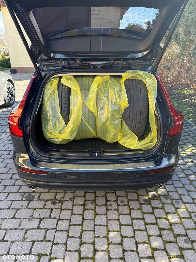 Volvo V60 D4 Geartronic Momentum - 9