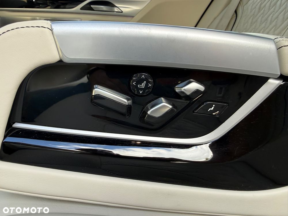 BMW Seria 7 740Ld xDrive - 35