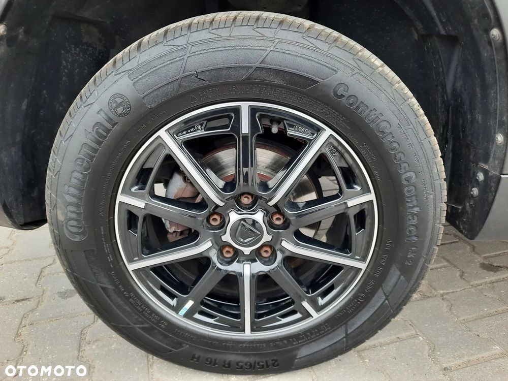 Dacia Duster SCe 115 2WD Essential - 11