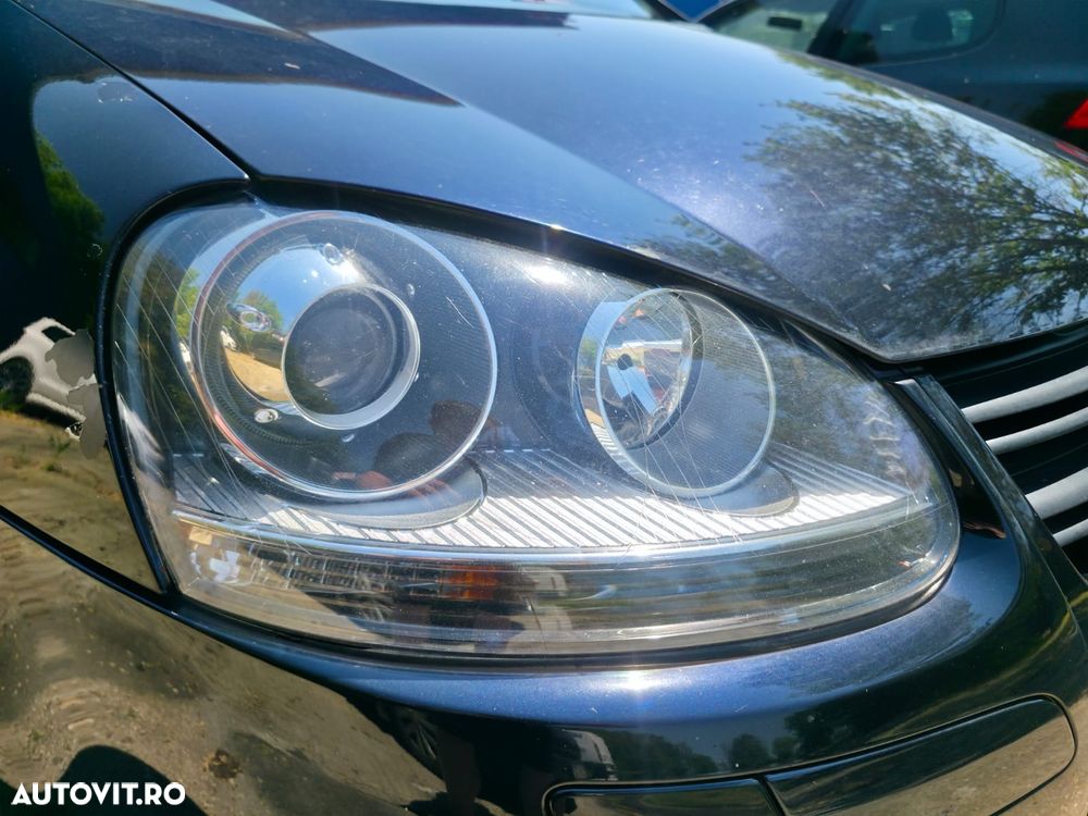 Volkswagen Golf - 10