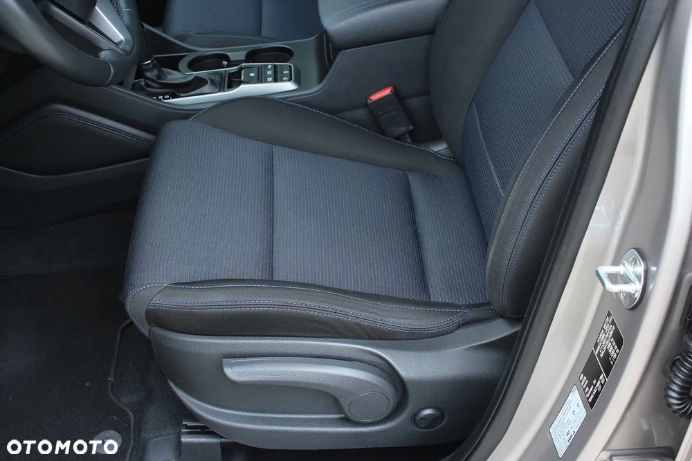 Hyundai Tucson blue 1.7 CRDi 2WD DCT Premium - 32