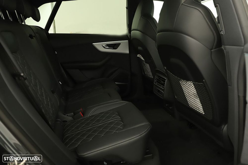 Audi Q8 55 TFSIe quattro Tiptronic - 26