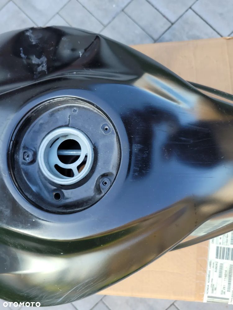 Bak, zbiornik paliwa Honda CB 1000R SC60 - 17