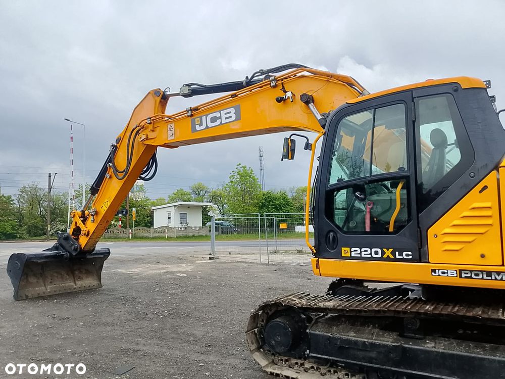 JCB 220XLC - 2