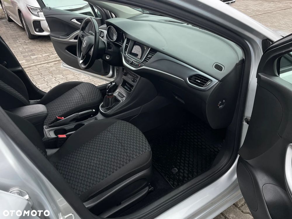 Opel Astra 1.2 T Business Edition S&S - 7