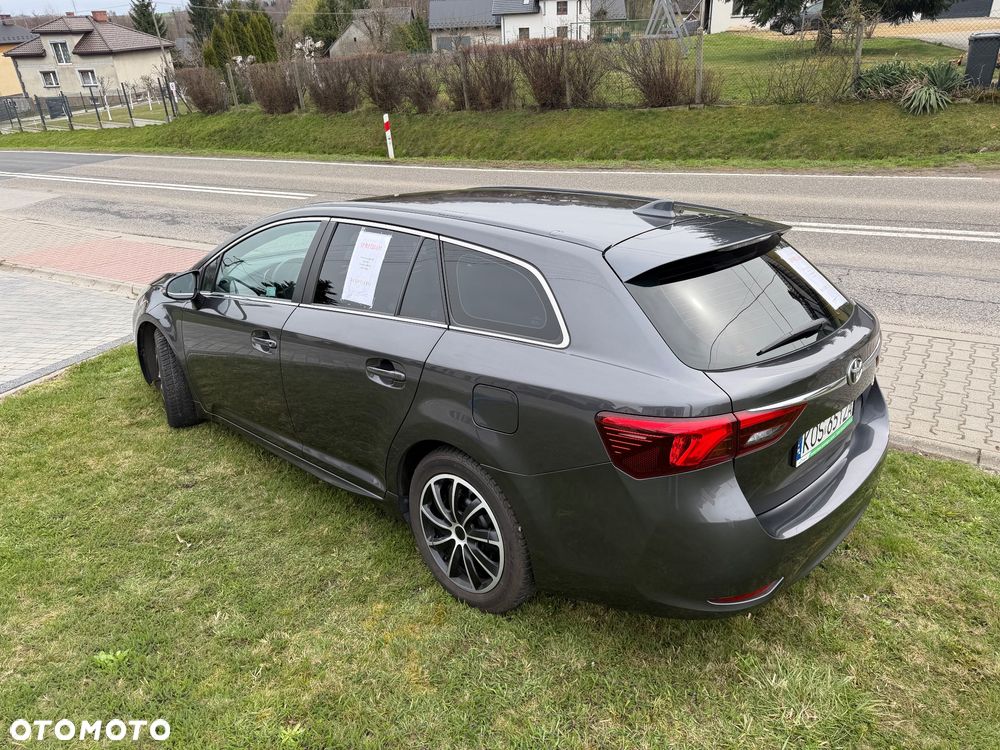 Toyota Avensis 2.0 D-4D Prestige - 4