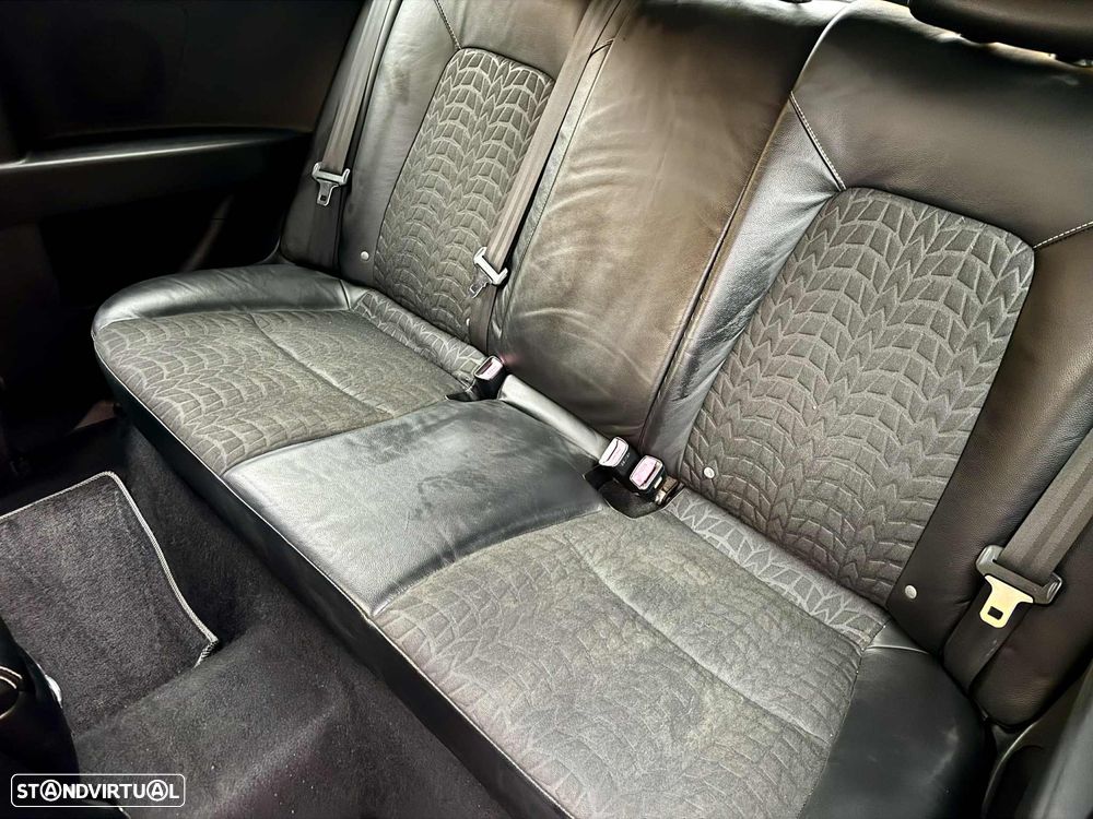 Kia Ceed S Coupé 1.6 CRDi EX - 12