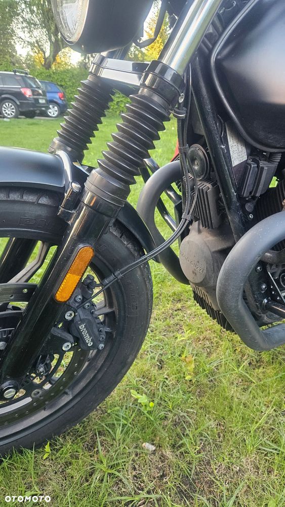 Moto Guzzi V7 - 8