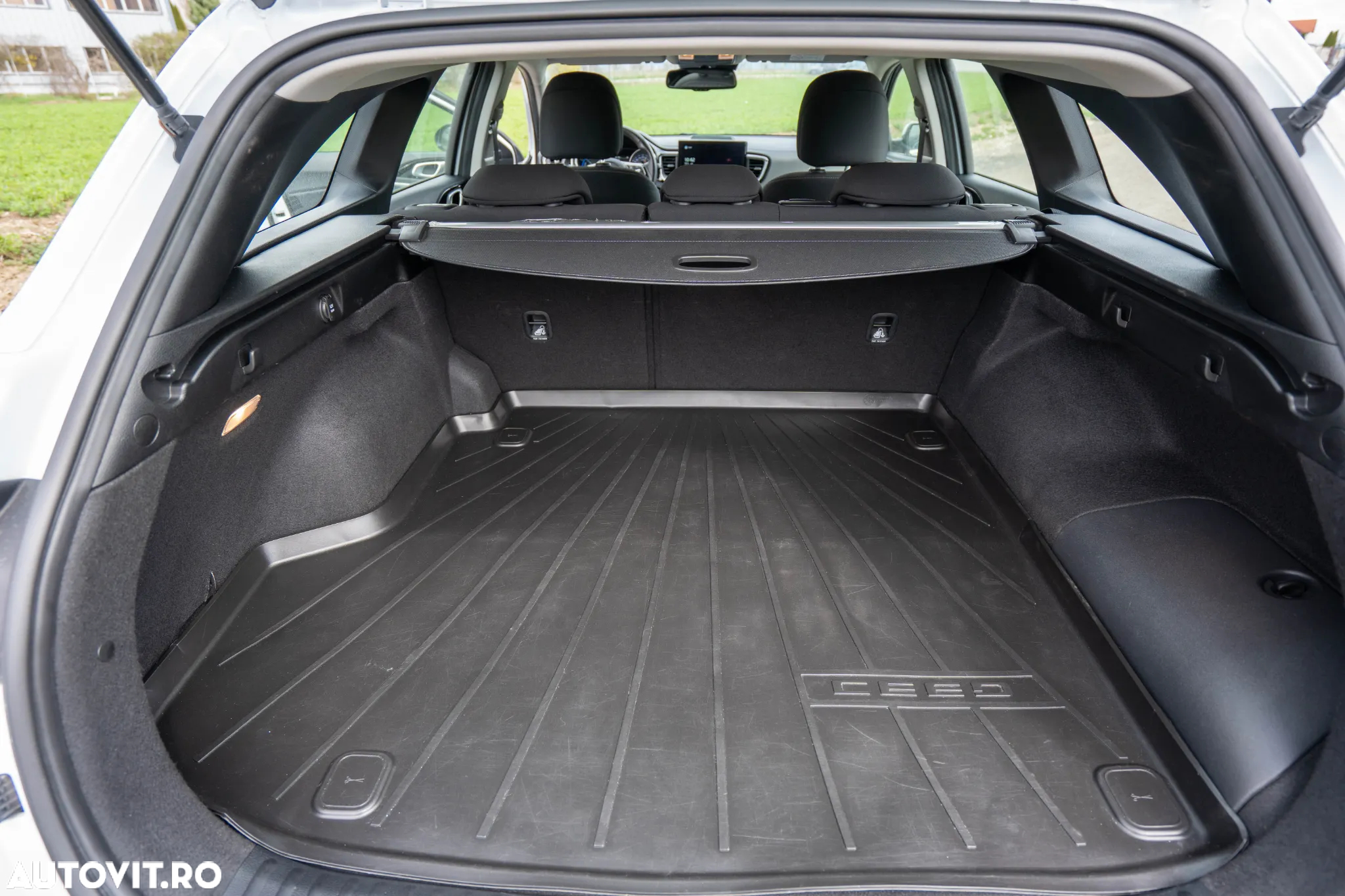 Kia Ceed SW 1.6 GDI DCT OPF Plug-in-Hybrid Vision - 23