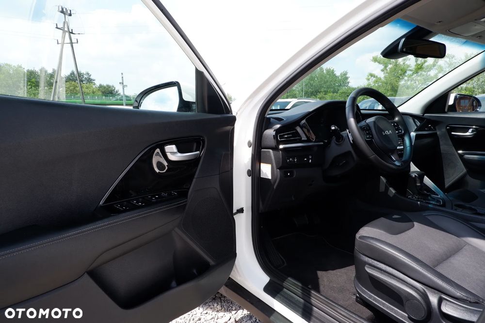 Kia Niro 1.6 GDI Hybrid L Business Line - 25