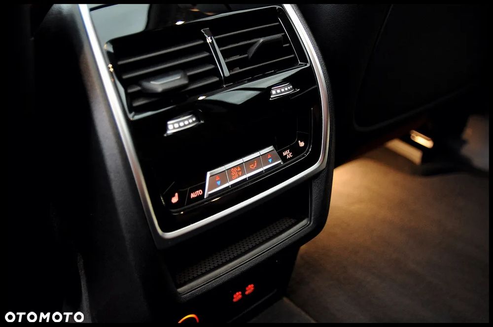BMW X7 M50d sport - 29