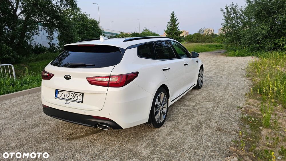 Kia Optima 1.7 CRDI XL DCT - 10