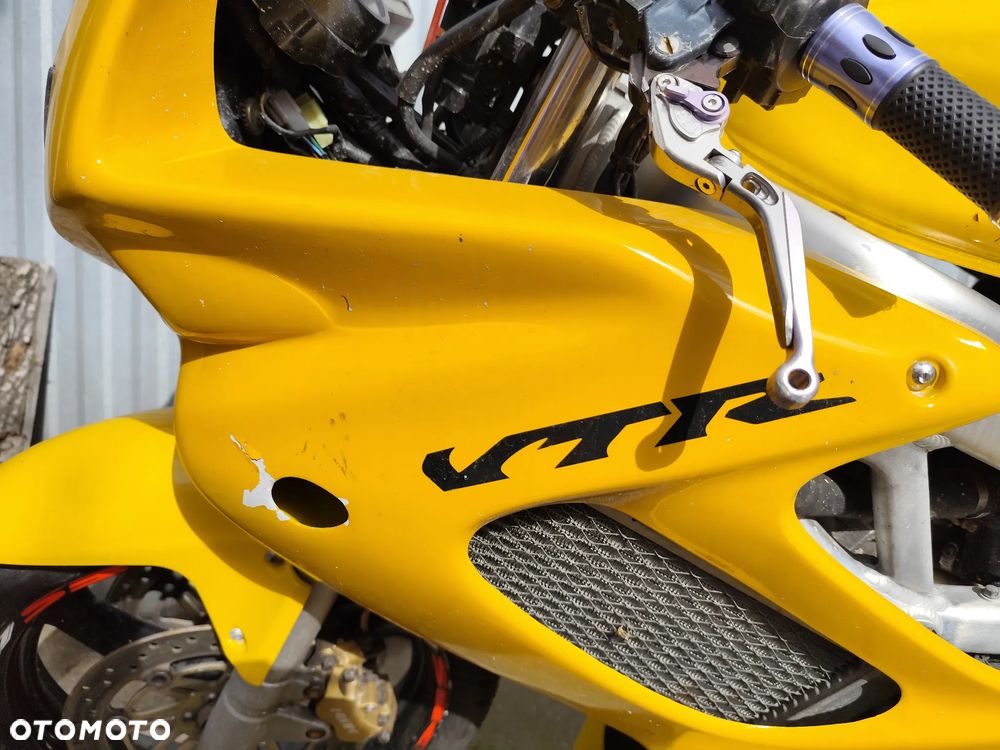 Honda VTR - 30