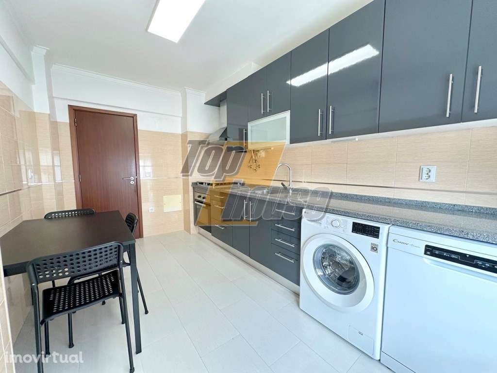 Apartamento T2 Impecável em Santa Marta do Pinhal - Grande imagem: 2/19
