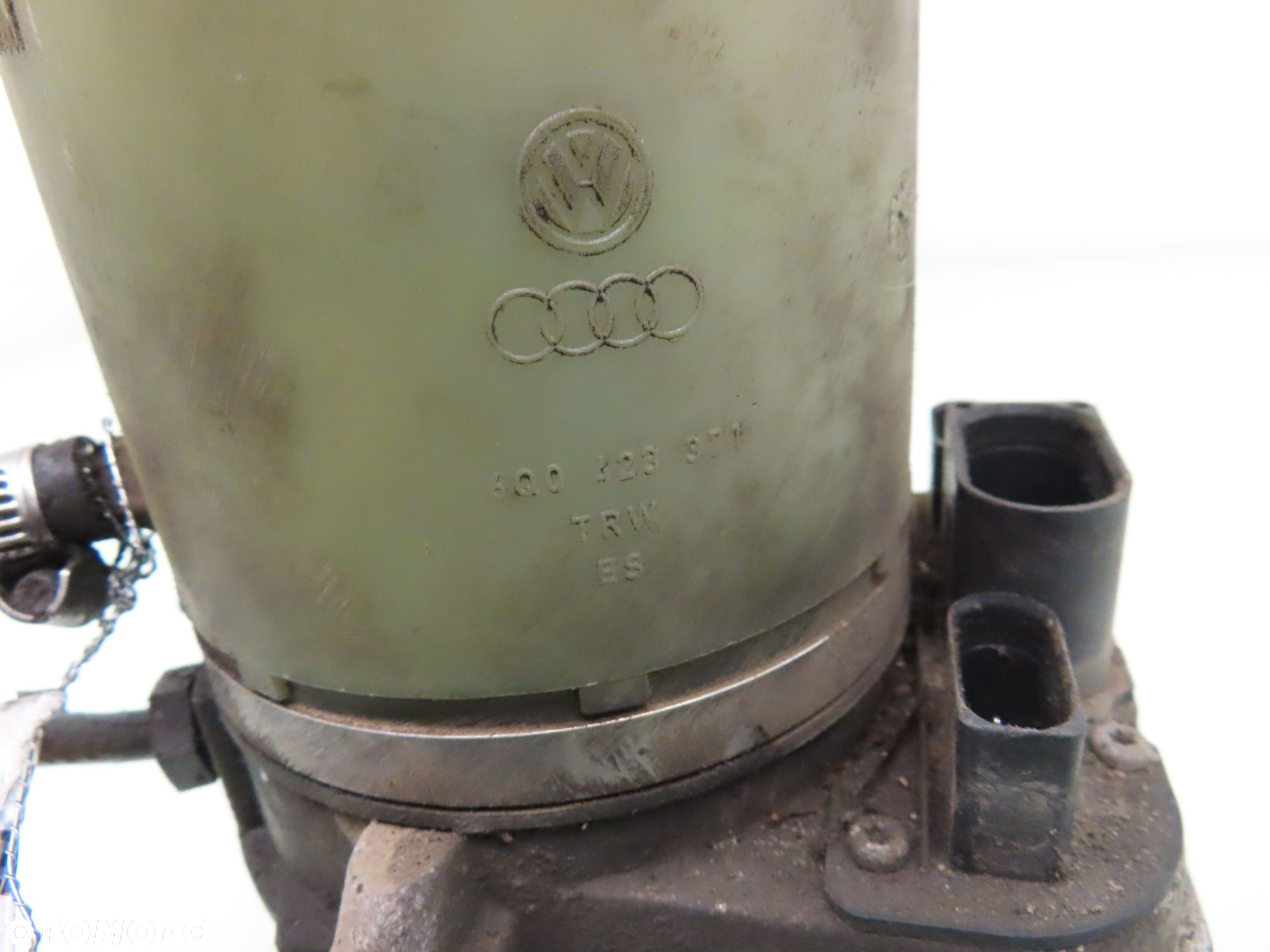 POMPA WSPOMAGANIA SEAT IBIZA III 6Q0423371 - 6