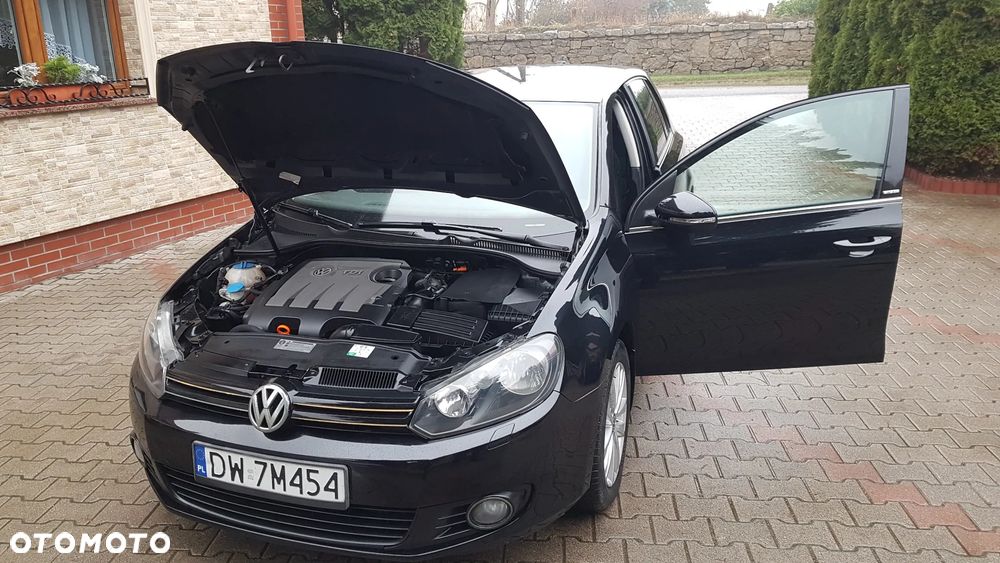 Volkswagen Golf 1.6 TDI Highline - 25