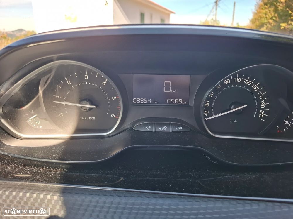 Peugeot 208 1.6 BlueHDi Active - 4