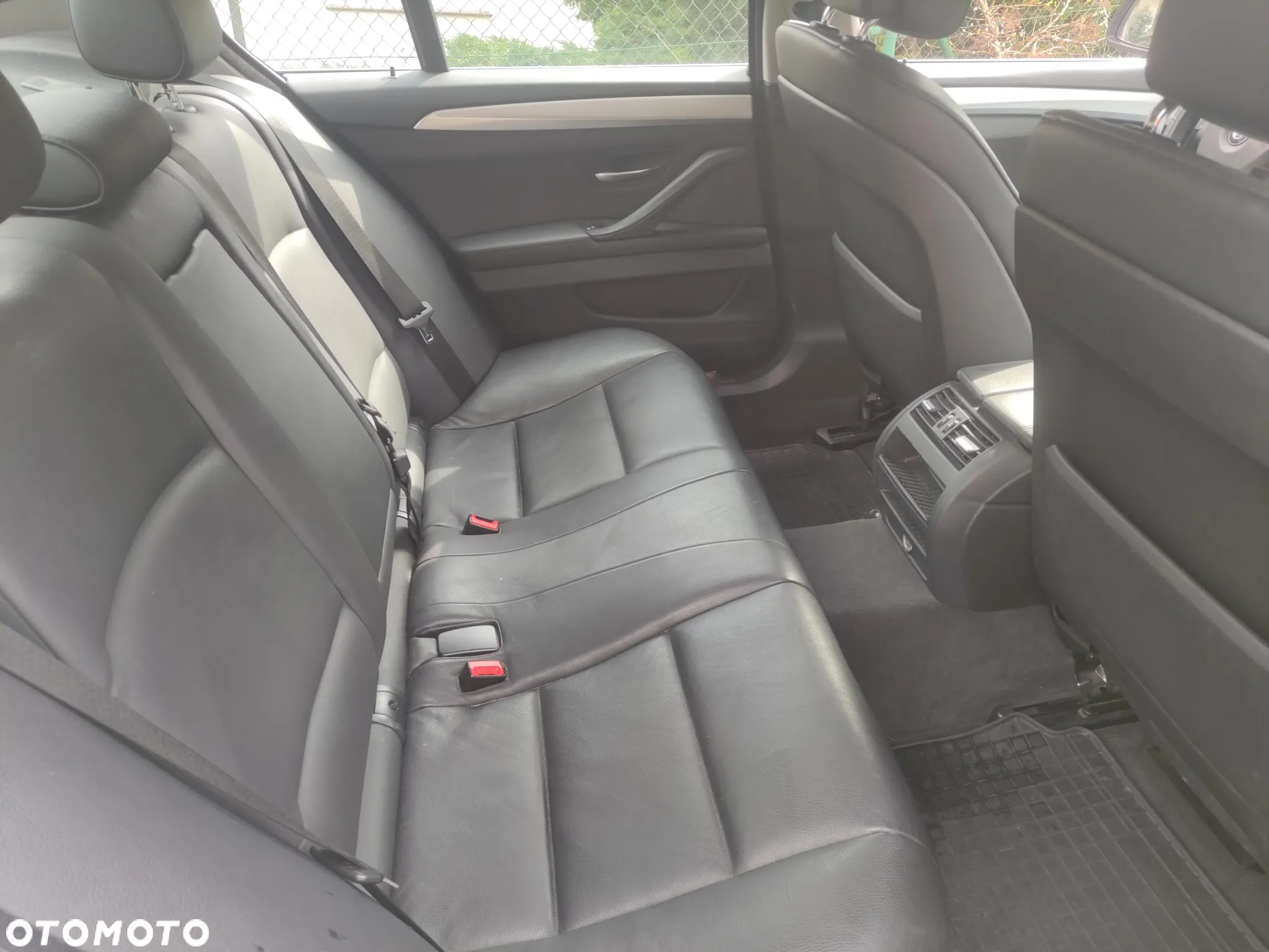 BMW Seria 5 520d - 14