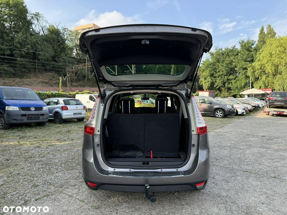Renault Grand Scenic - 9