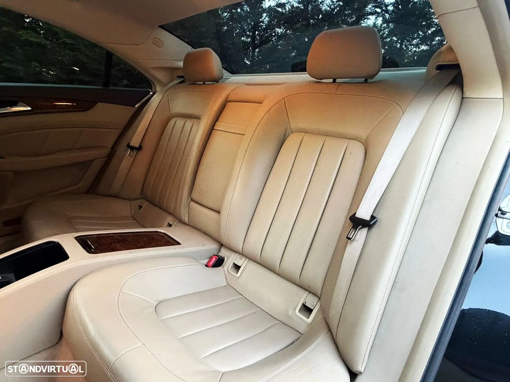 Mercedes-Benz CLS 250 CDI DPF BlueEFFICIENCY 7G-TRONIC - 24