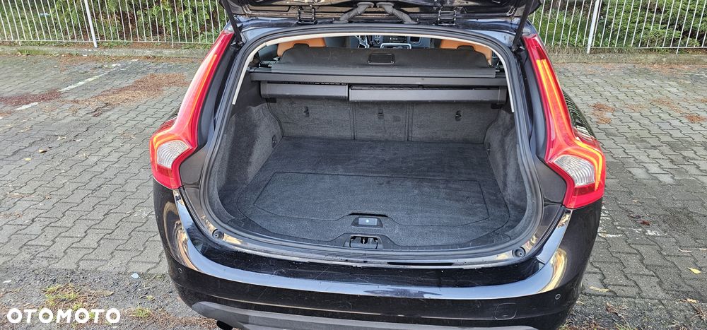 Volvo V60 D4 Geartronic Summum - 8