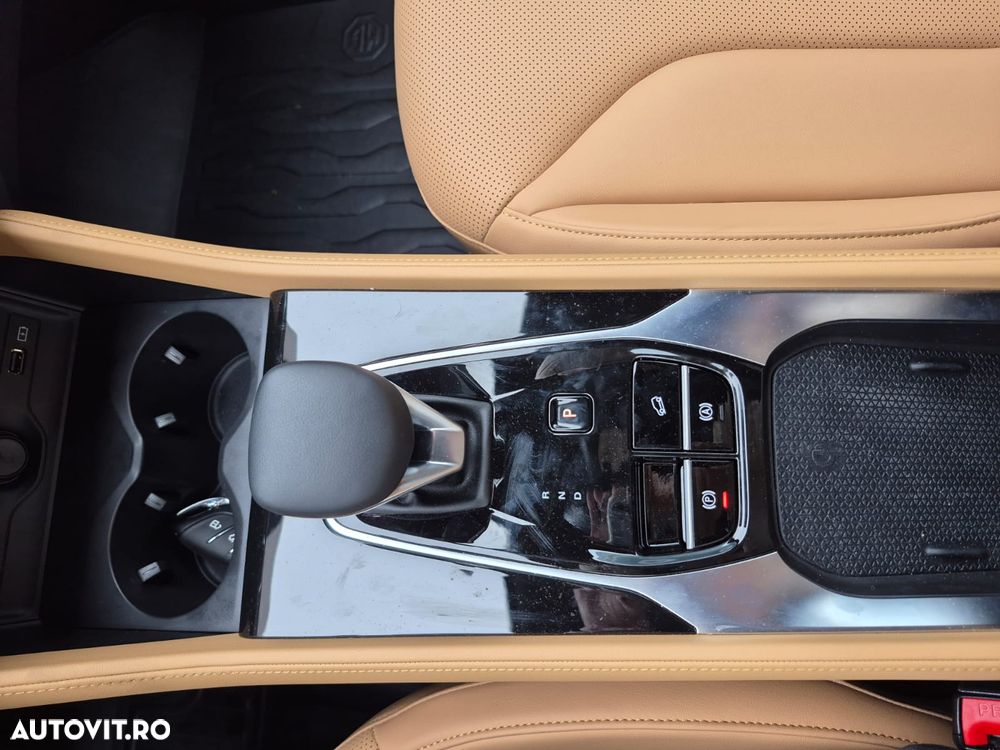 MG HS HEV Luxury - 21