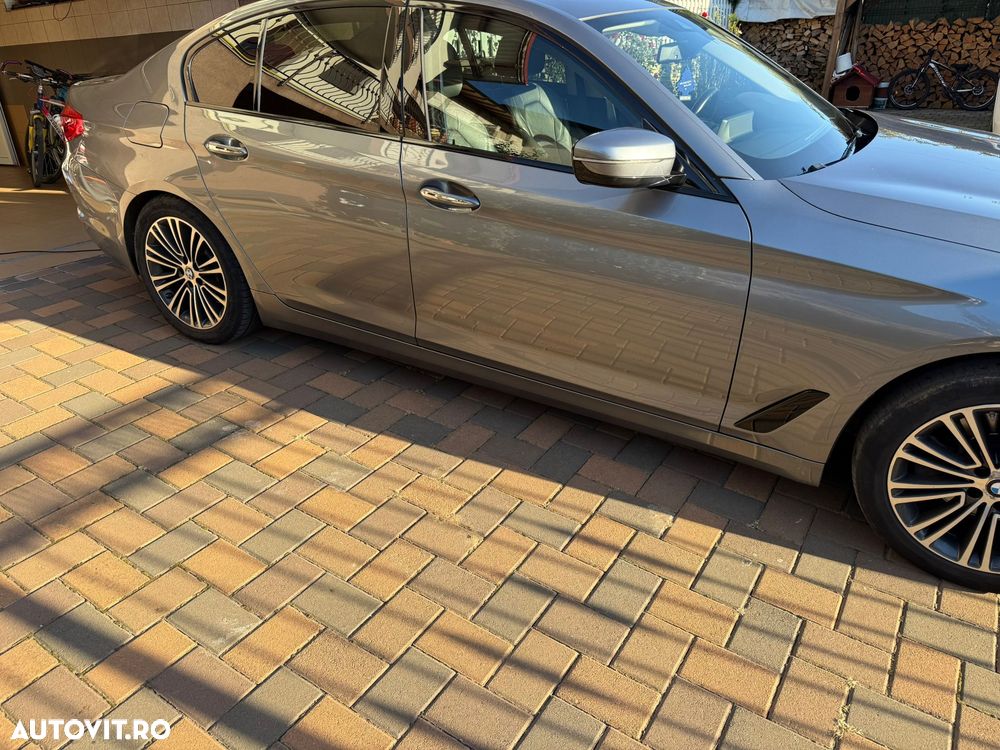 BMW Seria 5 520d Aut. Sport Line - 7
