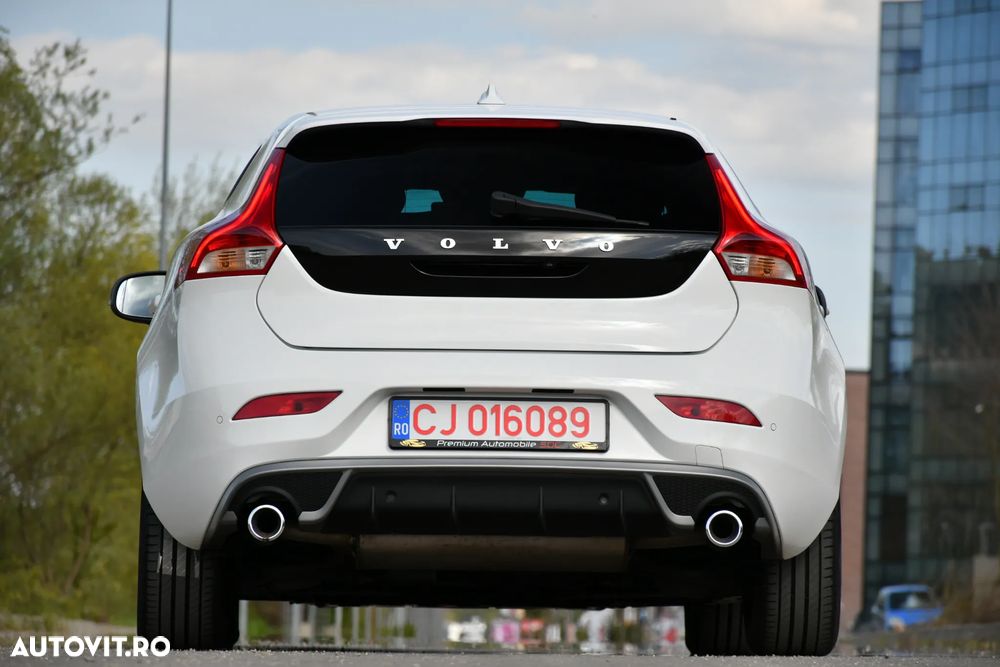 Volvo V40 D3 Geartronic RDesign - 12