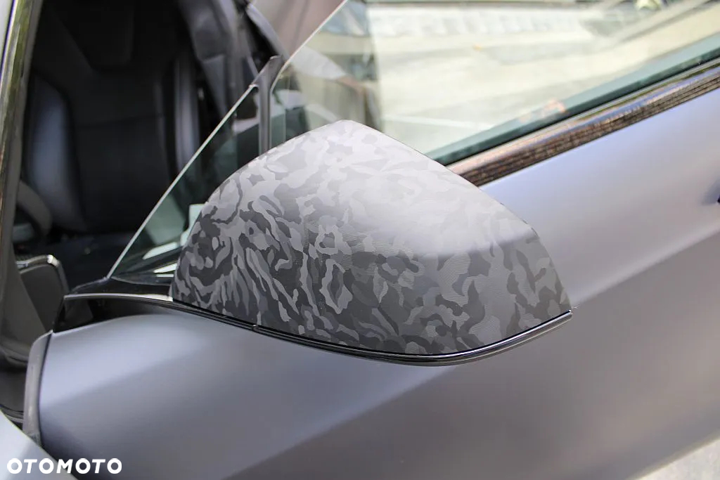 Tesla Model S Plaid - 13