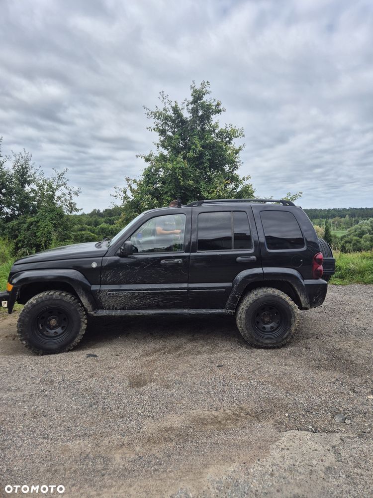 Jeep Liberty - 1