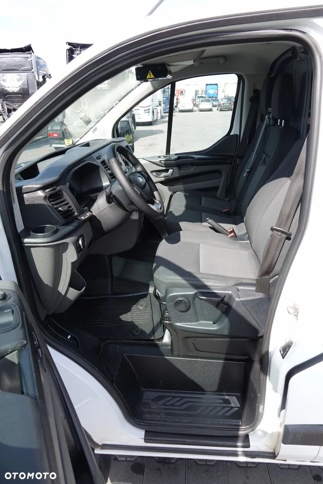 Ford TRANSIT / CHŁODNIA / TRZY ZABUDOWY IZOTERMICZNE / TRIO TEMPERATURA / SPROWADZONY - 23